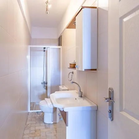 Lovely Flat With Great Location In Sisli Appartamento